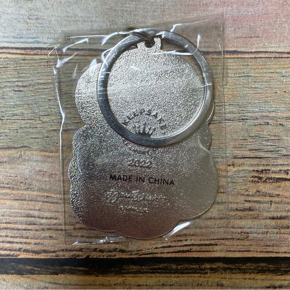 2022 Postcards & Keychain Hallmark Keepsake Ornament Club NWT - Picture 5 of 5